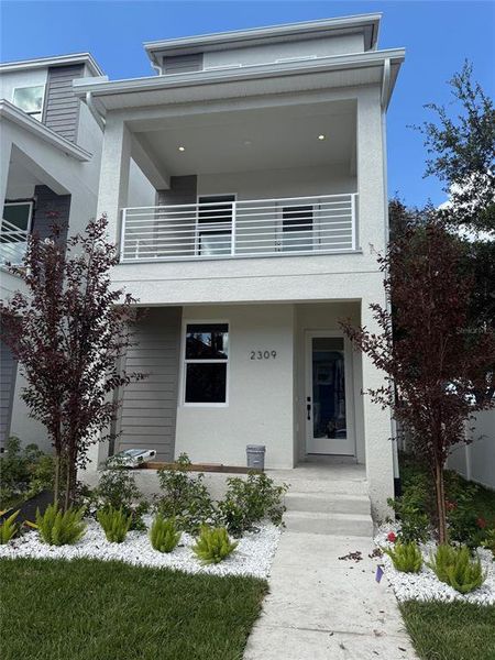 Exterior details and patio area of a home in , Tampa (Image 1). Exterior details and patio area of a home in , Tampa (Image 1).