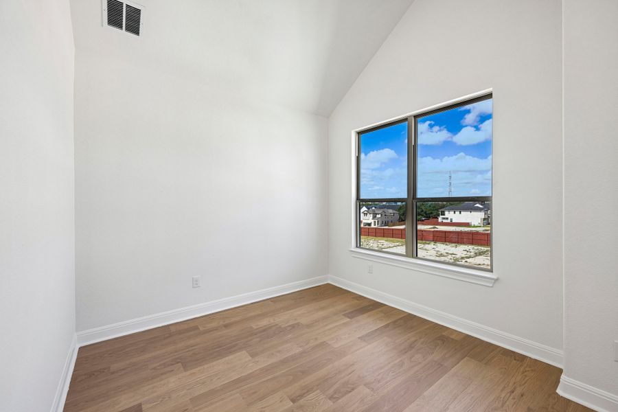 Spacious, unfurnished interior of a new home in Foxfield, Austin (Image 15).