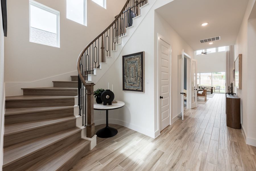 Representative furnished interior of a home built from the Hawk by Tri Pointe Homes in Sienna 45', Missouri City (Image 5). Representative furnished interior of a home built from the Hawk by Tri Pointe Homes in Sienna 45', Missouri City (Image 5).