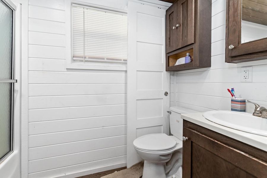 Furnished interior view inside a new home in , Liberty (Image 9).