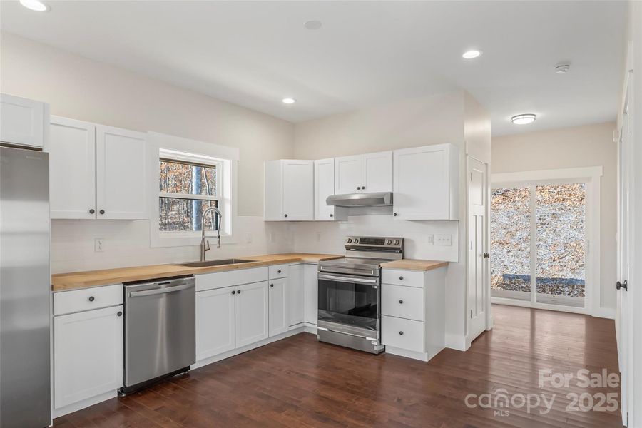 Furnished interior view inside a new home in , Marion (Image 8). Furnished interior view inside a new home in , Marion (Image 8).