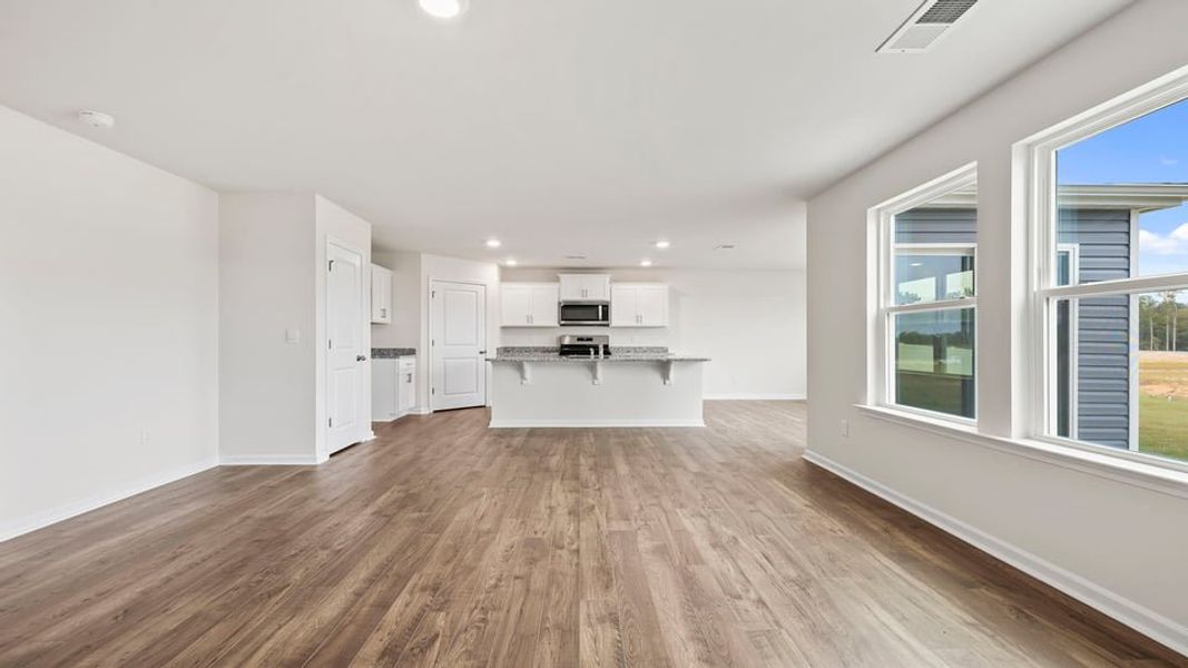 Spacious, unfurnished interior of a new home in Baxter Village, Boiling Springs (Image 16).