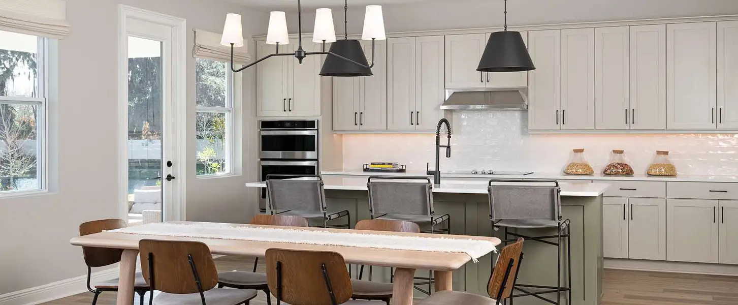 Representative furnished interior of a home built from the Moseley by Ashton Woods in Lake Cawood Cove, Windermere (Image 13).