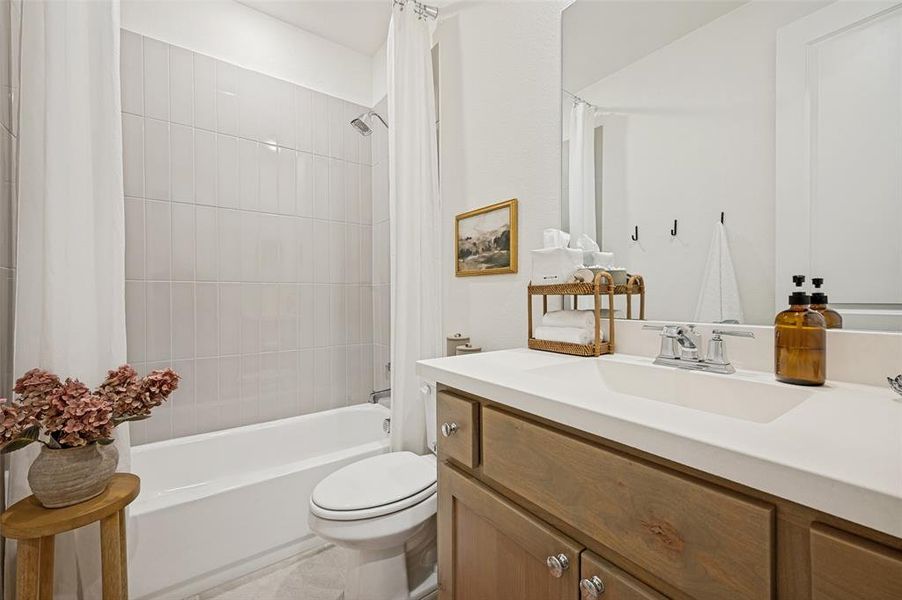 Clean secondary bathroom