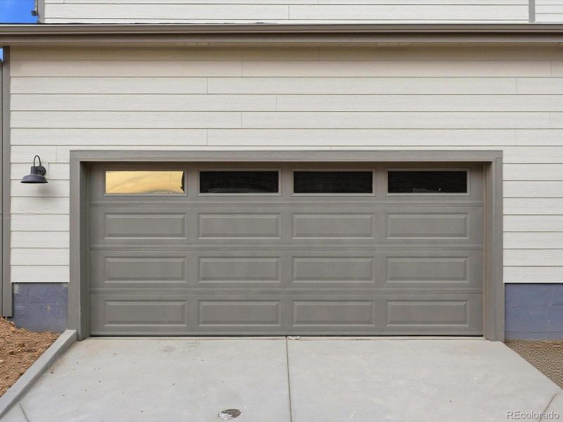Exterior details and patio area of a home in York Station, Brighton (Image 3).