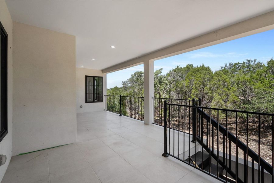 Exterior details and patio area of a home in , Lago Vista (Image 4).