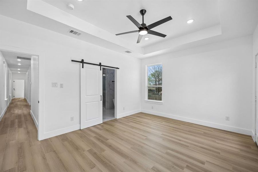 Spacious, unfurnished interior of a new home in , Dallas (Image 21).