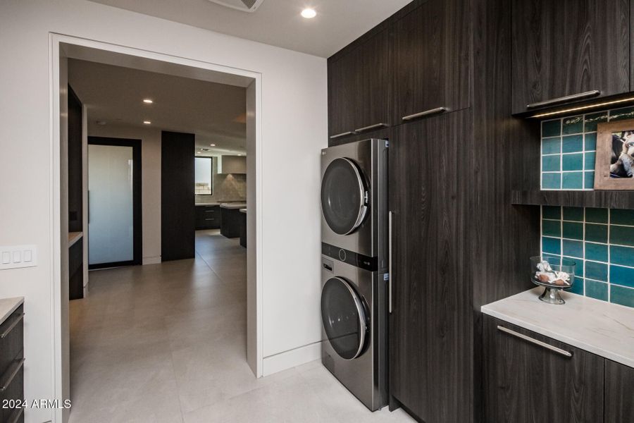 043_LAUNDRY ROOM 043_LAUNDRY ROOM