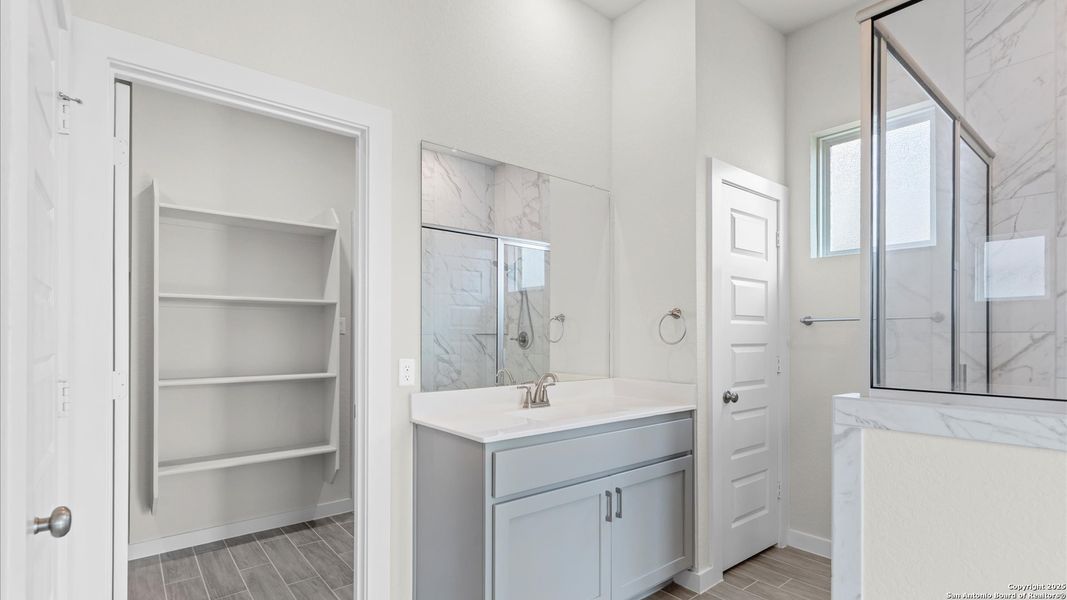Furnished interior view inside a new home in Meyer Ranch, New Braunfels (Image 6). Furnished interior view inside a new home in Meyer Ranch, New Braunfels (Image 6).