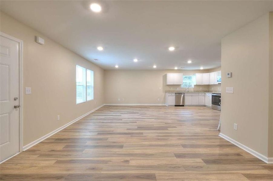 Spacious, unfurnished interior of a new home in , Monroe (Image 12).