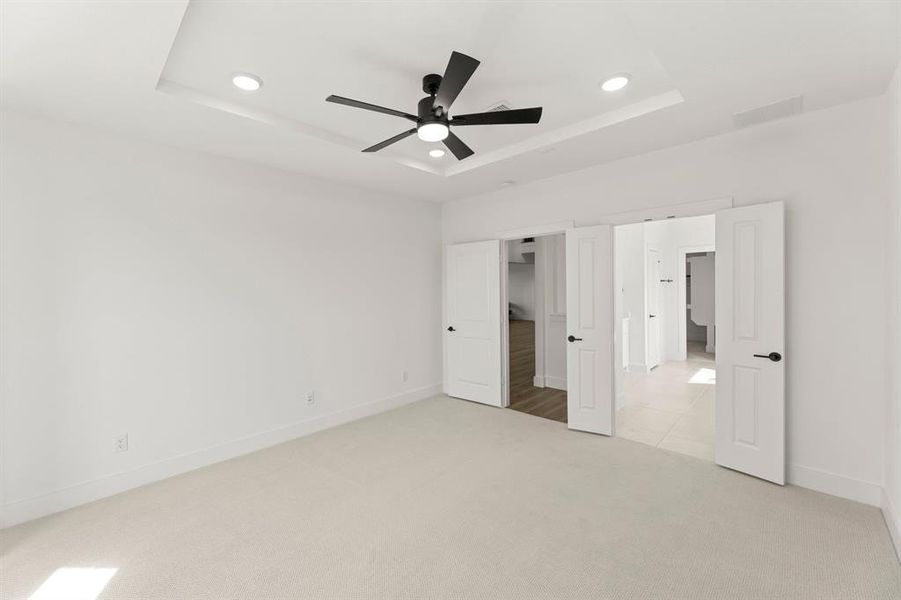 Spacious, unfurnished interior of a new home in Inspiration, Lucas (Image 30).