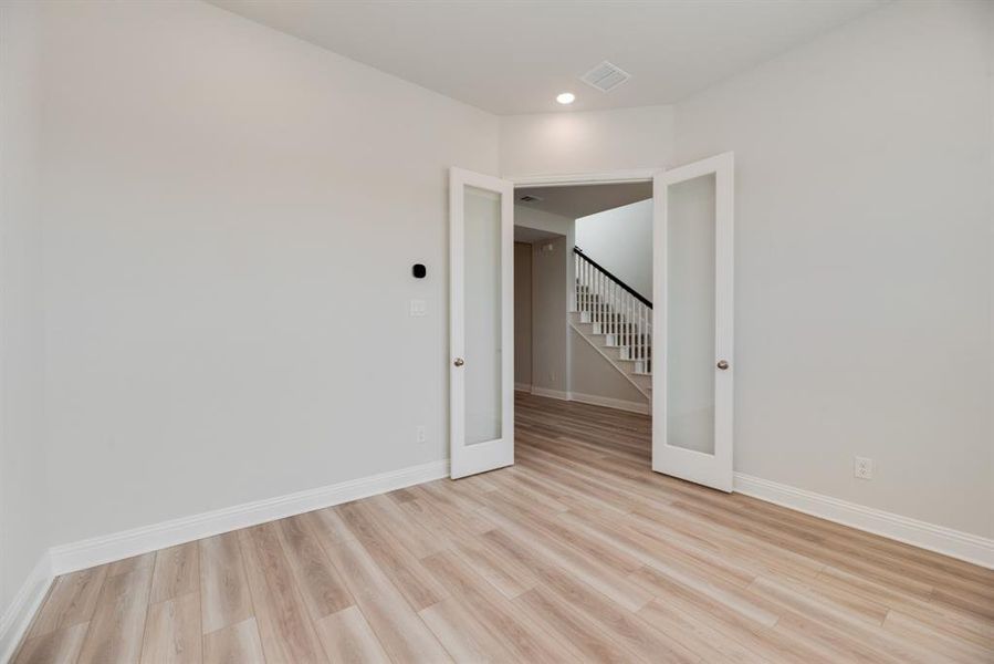 Spacious, unfurnished interior of a new home in Bayside, Rowlett (Image 16). Spacious, unfurnished interior of a new home in Bayside, Rowlett (Image 16).