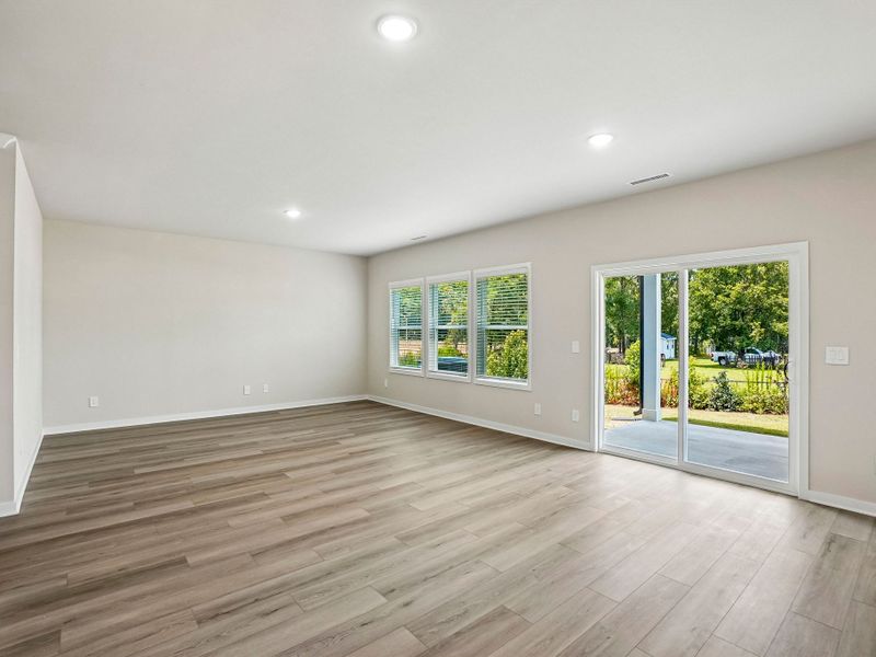 Spacious, unfurnished interior of a new home in Watkins Glen, Raleigh (Image 10).