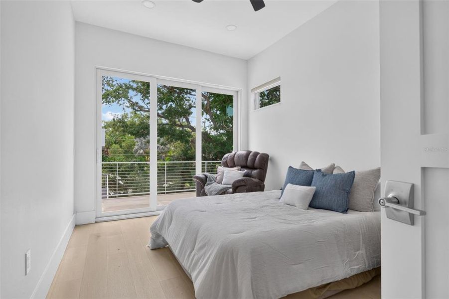 Furnished interior view inside a new home in , Sarasota (Image 57).