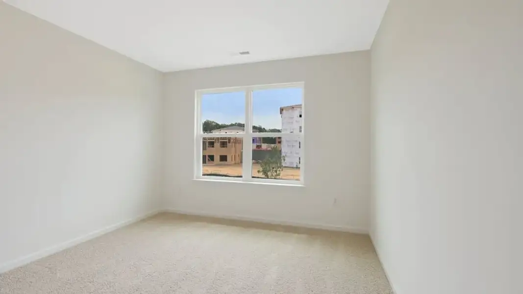 Spacious, unfurnished interior of a new home in Collins Ridge, Hillsborough (Image 32).