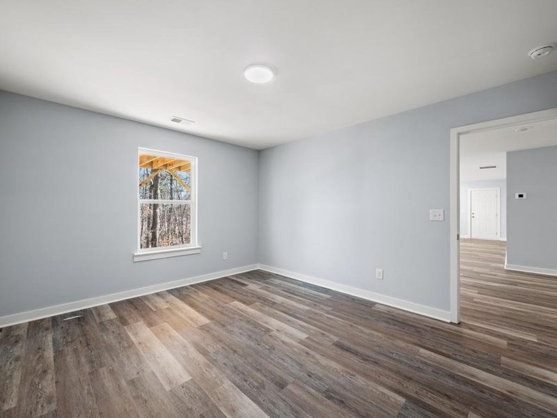 Spacious, unfurnished interior of a new home in , Gainesville (Image 30).