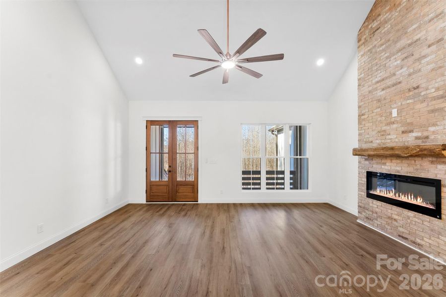 Spacious, unfurnished interior of a new home in , Kings Mountain (Image 41).