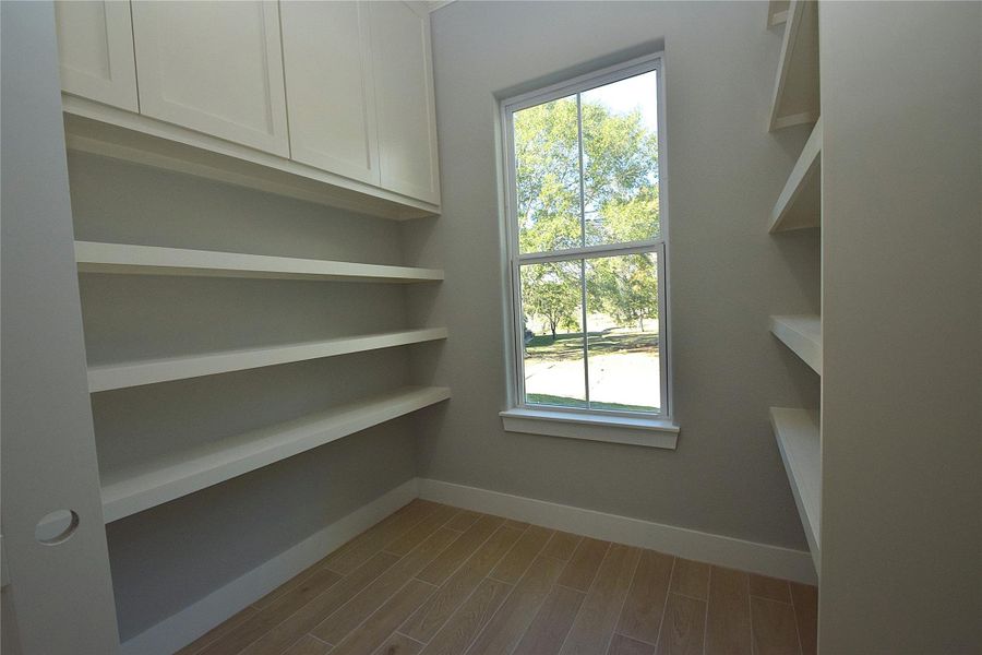 Spacious, unfurnished interior of a new home in , Huntsville (Image 23).