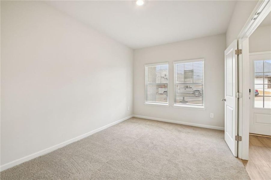 Spacious, unfurnished interior of a new home in Creekside at Oxford Park, Fairburn (Image 40). Spacious, unfurnished interior of a new home in Creekside at Oxford Park, Fairburn (Image 40).