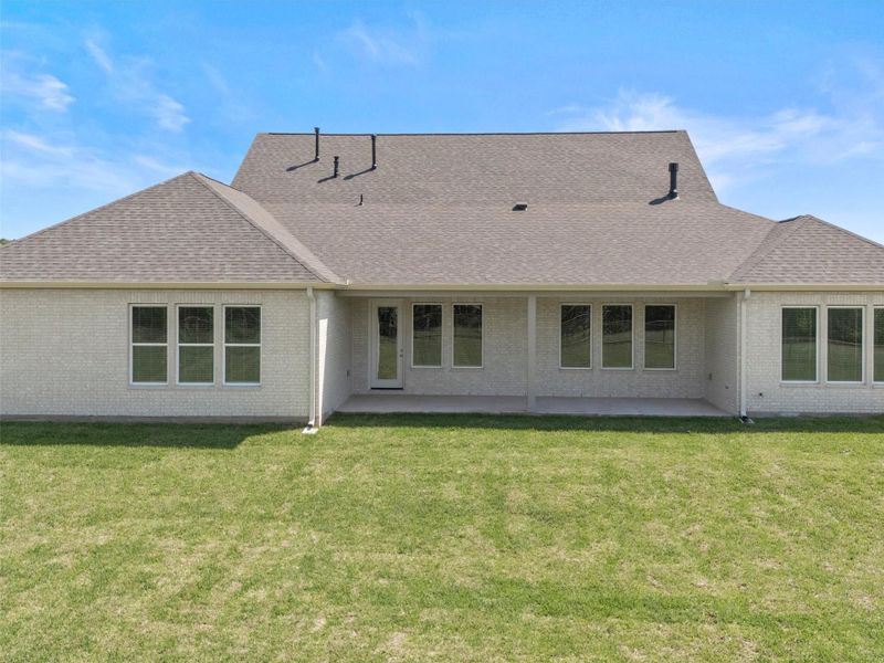 Exterior details and patio area of a home in , Smithville (Image 4).