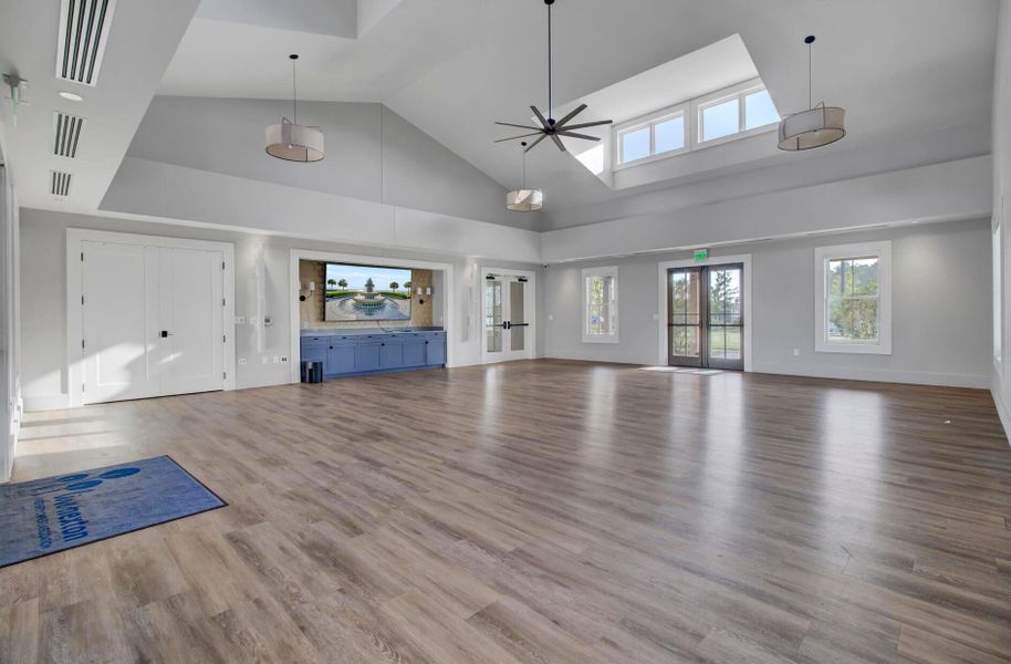 Spacious, unfurnished interior of a new home in , Summerville (Image 23).