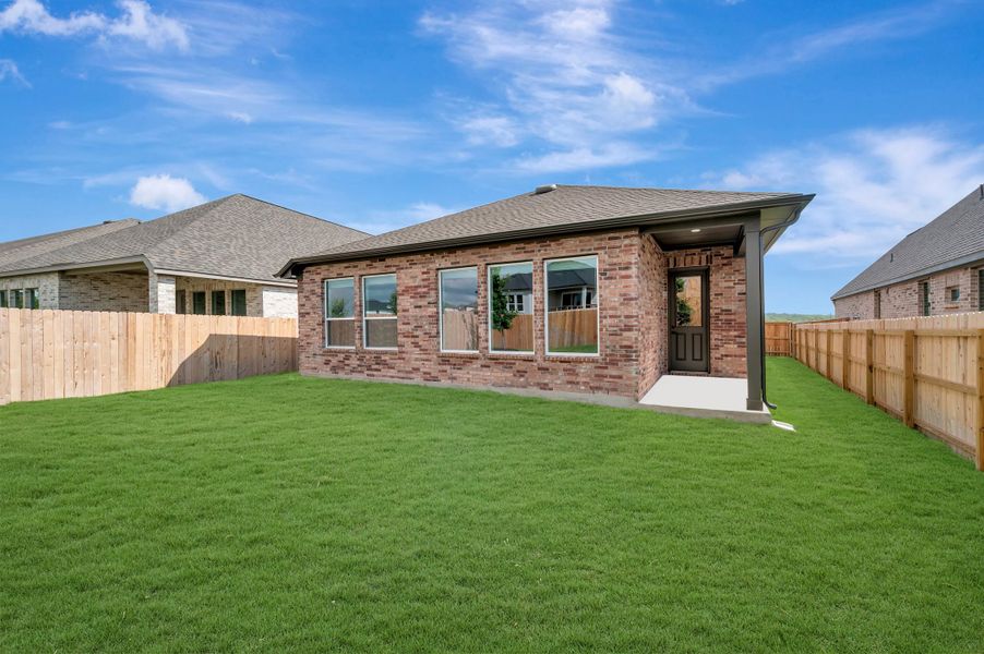 Exterior details and patio area of a home in Briggs Ranch – Select Classic Series, San Antonio (Image 3).