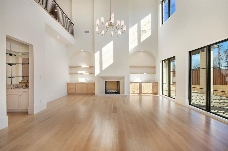 Spacious, unfurnished interior of a new home in , Dallas (Image 21).