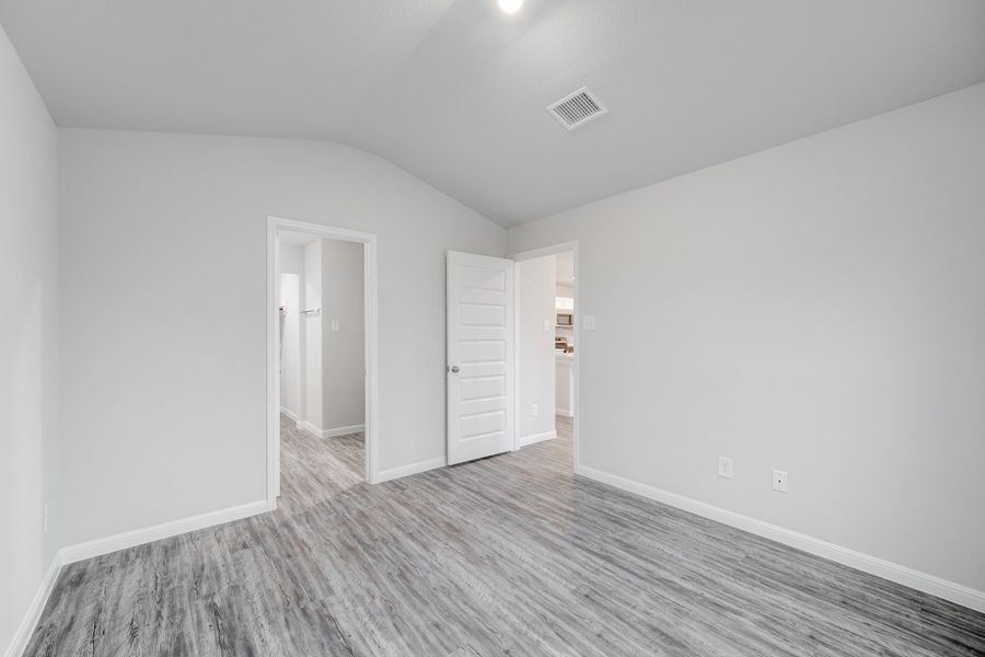 Spacious, unfurnished interior of a new home in Park Central, Mineola (Image 16). Spacious, unfurnished interior of a new home in Park Central, Mineola (Image 16).
