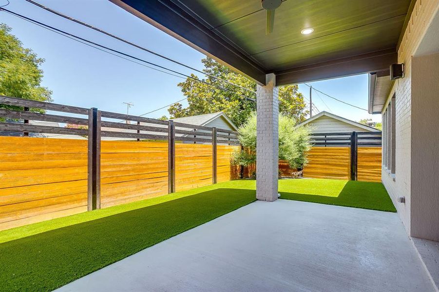 Image 36 of a home in . Image 36 of a home in .