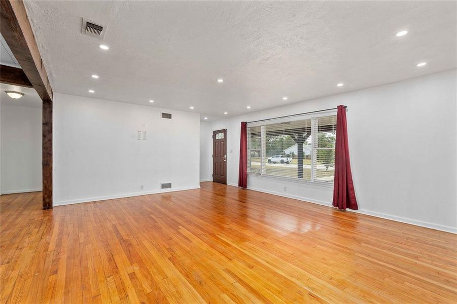 Spacious, unfurnished interior of a new home in , Brownwood (Image 28). Spacious, unfurnished interior of a new home in , Brownwood (Image 28).
