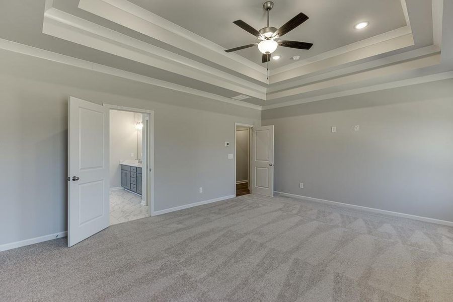 Spacious, unfurnished interior of a new home in , Gainesville (Image 20).