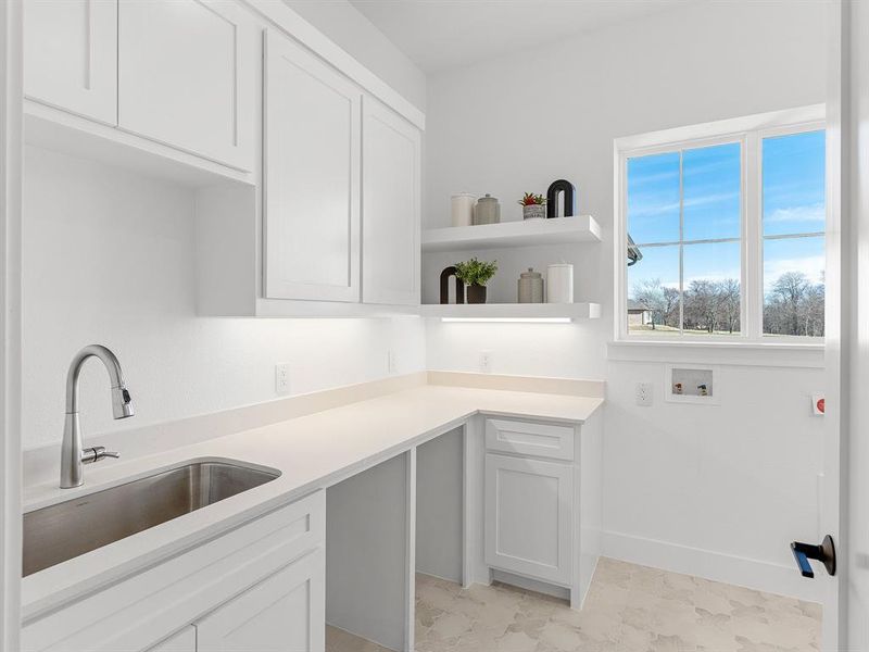 Furnished interior view inside a new home in , Gunter (Image 33).