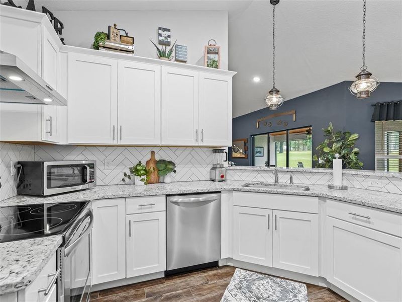 Furnished interior view inside a new home in , Bushnell (Image 7).