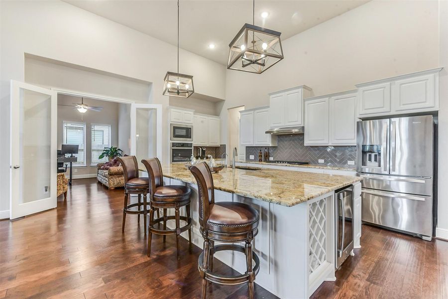 Furnished interior view inside a new home in ARTAVIA 65', Conroe (Image 39).