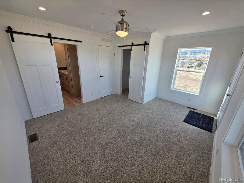 Spacious, unfurnished interior of a new home in , Williamsburg (Image 27). Spacious, unfurnished interior of a new home in , Williamsburg (Image 27).