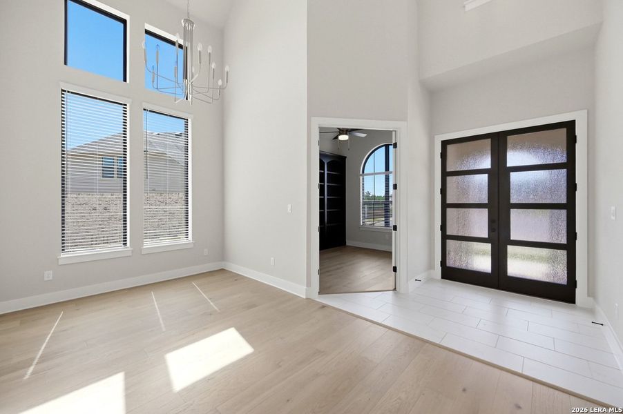 Spacious, unfurnished interior of a new home in La Cima, San Marcos (Image 20). Spacious, unfurnished interior of a new home in La Cima, San Marcos (Image 20).