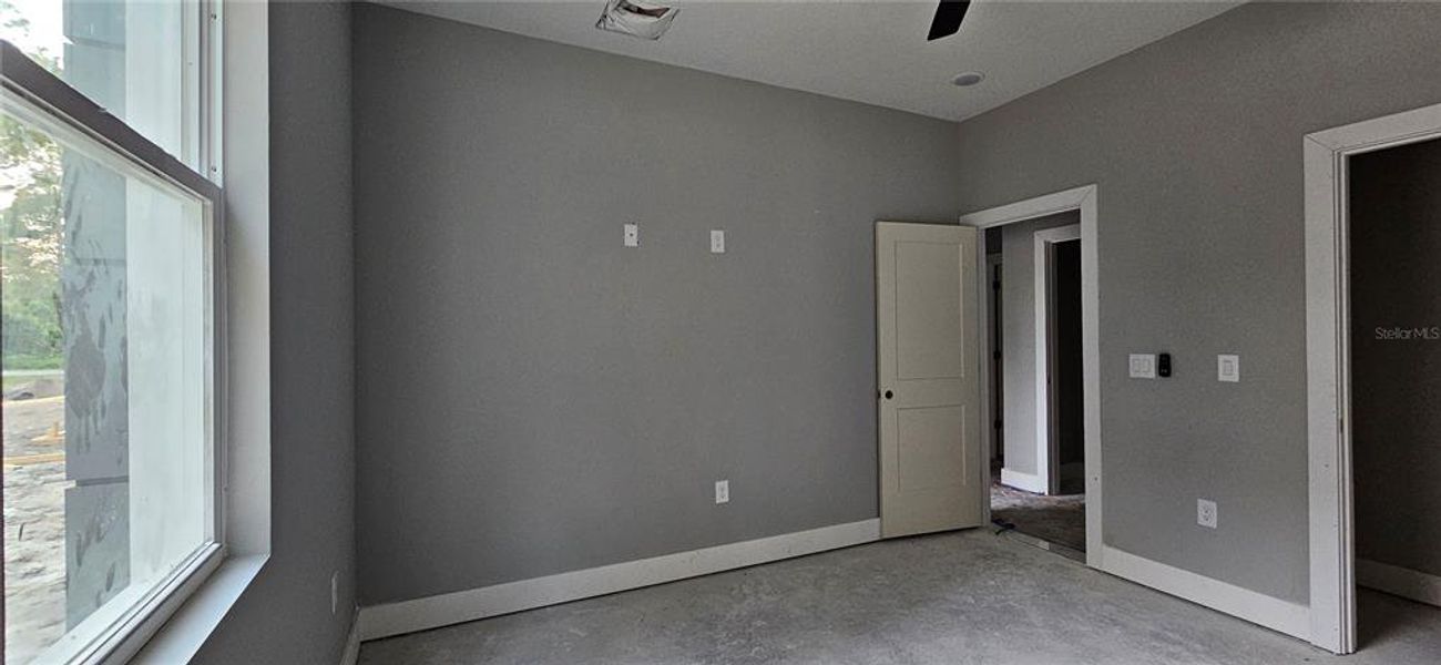 Spacious, unfurnished interior of a new home in , Eustis (Image 10).
