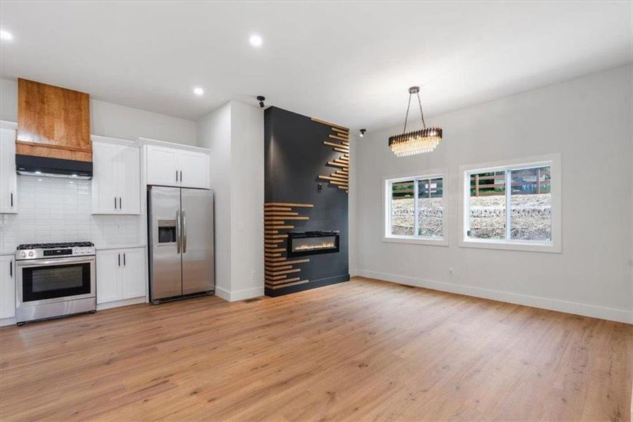 Spacious, unfurnished interior of a new home in , Atlanta (Image 19). Spacious, unfurnished interior of a new home in , Atlanta (Image 19).