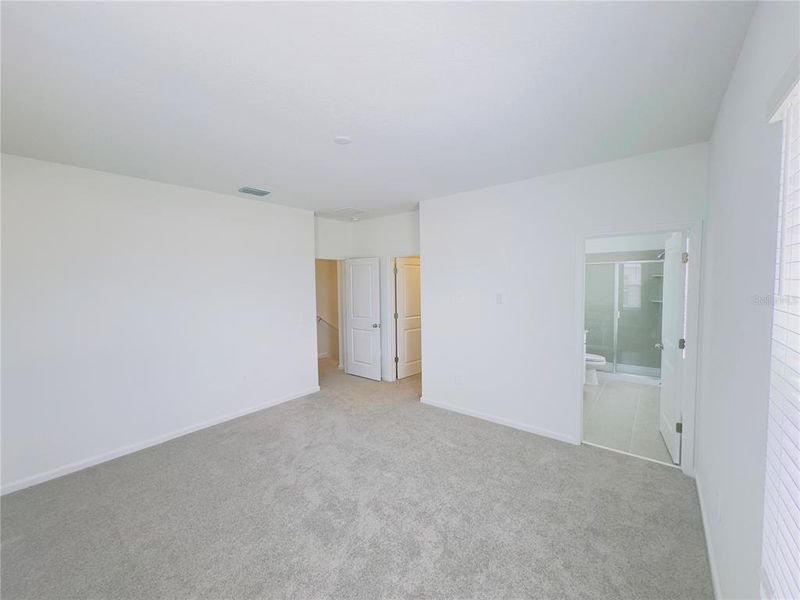 Spacious, unfurnished interior of a new home in , Clermont (Image 27). Spacious, unfurnished interior of a new home in , Clermont (Image 27).