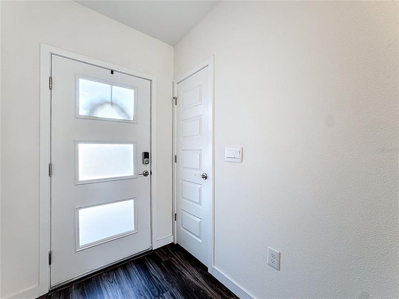 Spacious, unfurnished interior of a new home in , St. Cloud (Image 25).