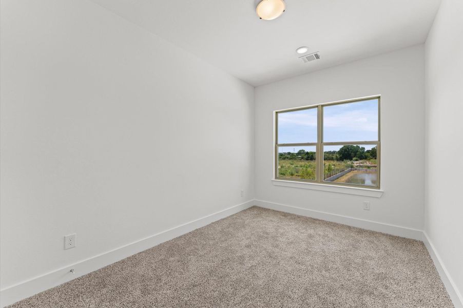 Spacious, unfurnished interior of a new home in , Houston (Image 24).