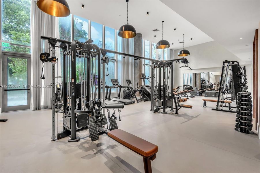 Community amenities in , Miami (Image 16).