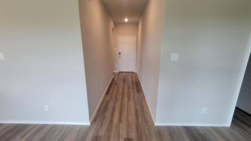 Spacious, unfurnished interior of a new home in Longhorn Estates, Fort Worth (Image 10).