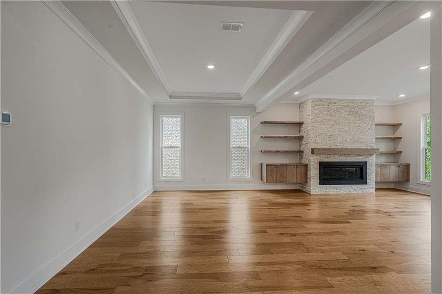 Spacious, unfurnished interior of a new home in Bellwyn, Johns Creek (Image 24).