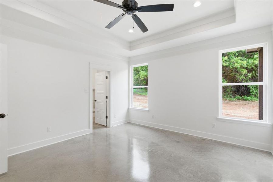 Spacious, unfurnished interior of a new home in , Weatherford (Image 19).
