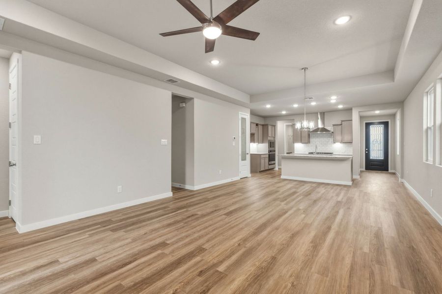 Spacious, unfurnished interior of a new home in Veranda Designer, San Antonio (Image 22).