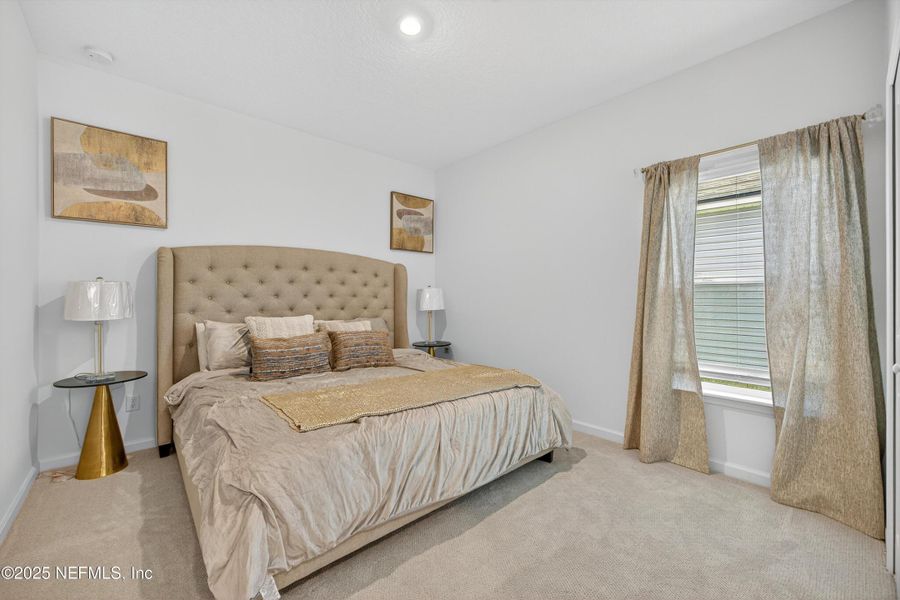 Furnished interior view inside a new home in , Middleburg (Image 40).