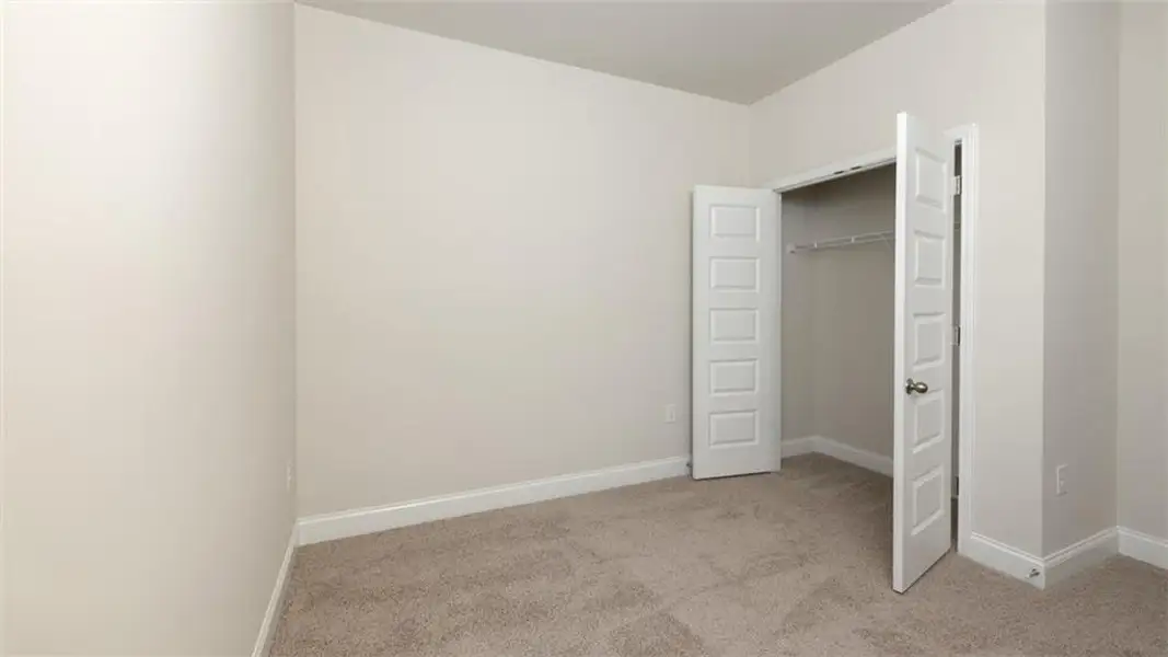 Spacious, unfurnished interior of a new home in Westland, Bogart (Image 13).