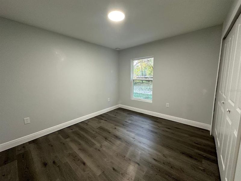 Spacious, unfurnished interior of a new home in Silver Springs Shores, Ocala (Image 5).