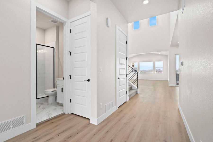 Spacious, unfurnished interior of a new home in Kitchel Lake at Serratoga Falls, Timnath (Image 7).
